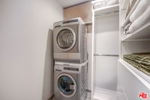 723 Palisades Beach Road 106, Santa Monica, CA 90402