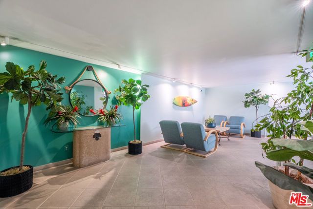 723 Palisades Beach Road 106, Santa Monica, CA 90402