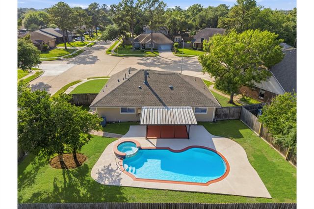 11014 Rippling Fields Court, Houston, TX 77064