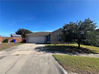 7606 Cougar Dr, Corpus Christi, TX 78414