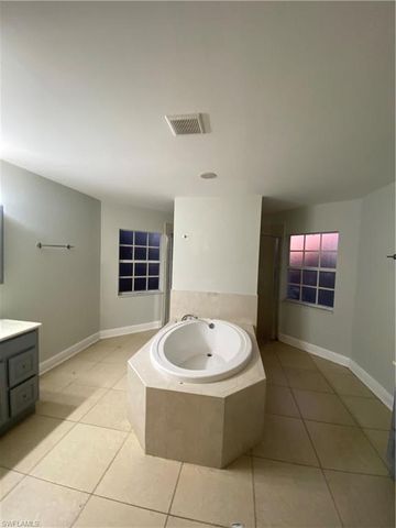 5100 Hanna AVE N, Lehigh Acres, FL 33971