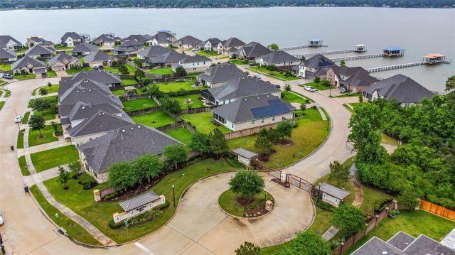 9239 Brunel Lane, Houston, TX 77044