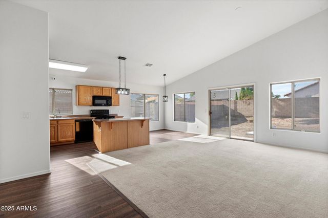 13164 W OCOTILLO Lane, Surprise, AZ 85374