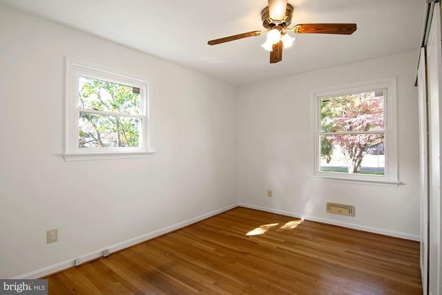 6807 DEAN DR, Mclean, VA 22101