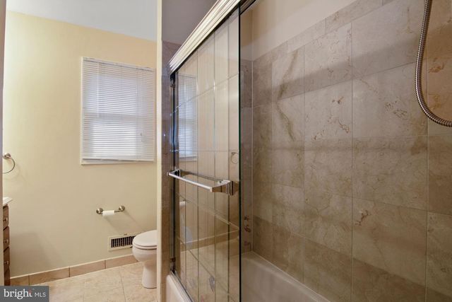 6807 DEAN DR, Mclean, VA 22101
