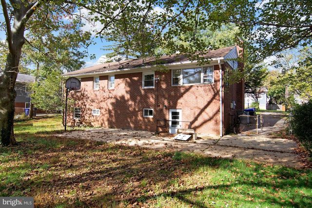6807 DEAN DR, Mclean, VA 22101