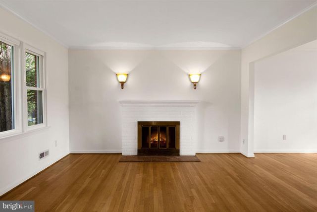 6807 DEAN DR, Mclean, VA 22101