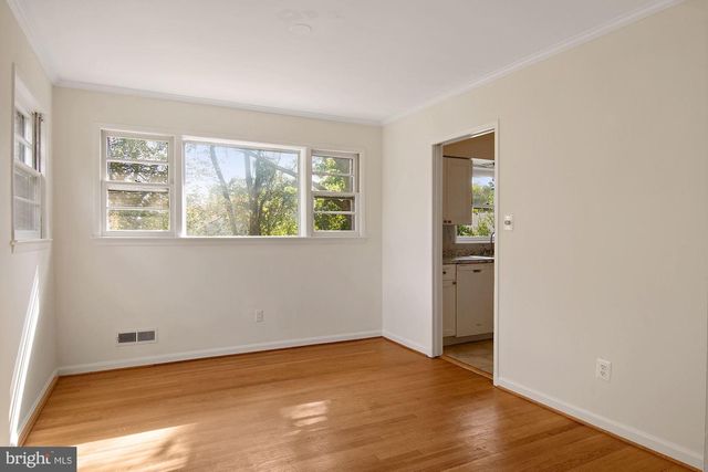 6807 DEAN DR, Mclean, VA 22101