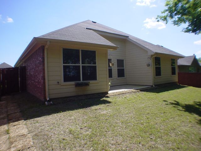 209 Bird Creek Drive, Little Elm, TX 75068