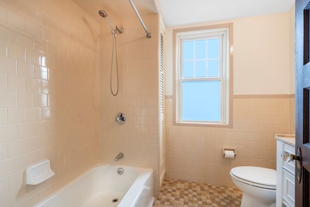 159 Langdon Ave 159, Watertown, MA 02472