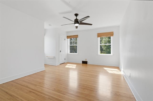 701 S Elm Street, Three Oaks, MI 49128