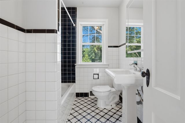 701 S Elm Street, Three Oaks, MI 49128