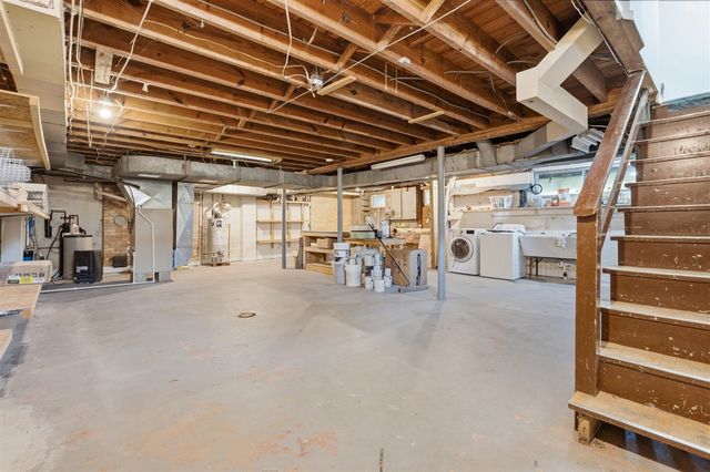 701 S Elm Street, Three Oaks, MI 49128