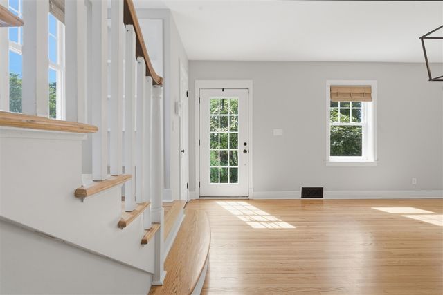 701 S Elm Street, Three Oaks, MI 49128