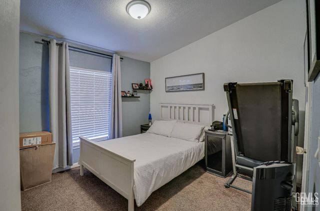 6601 Eucalyptus Drive 221, Bakersfield, CA 93306