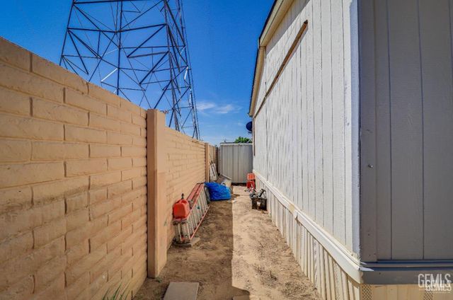6601 Eucalyptus Drive 221, Bakersfield, CA 93306