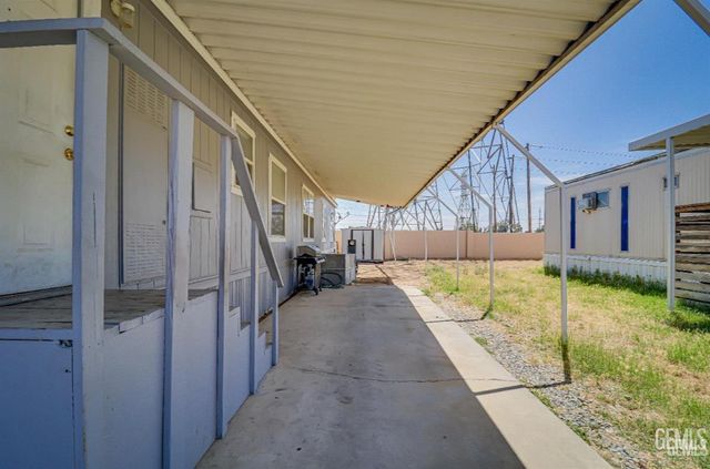 6601 Eucalyptus Drive 221, Bakersfield, CA 93306