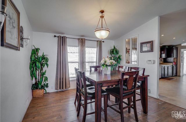 6601 Eucalyptus Drive 221, Bakersfield, CA 93306