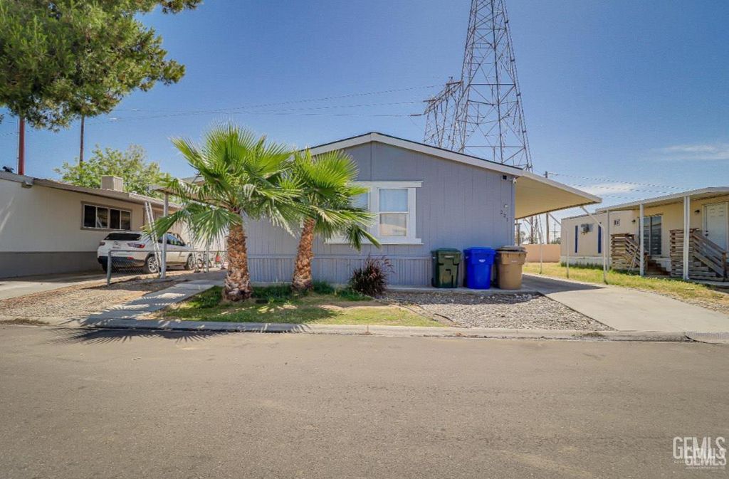 6601 Eucalyptus Drive 221, Bakersfield, CA 93306
