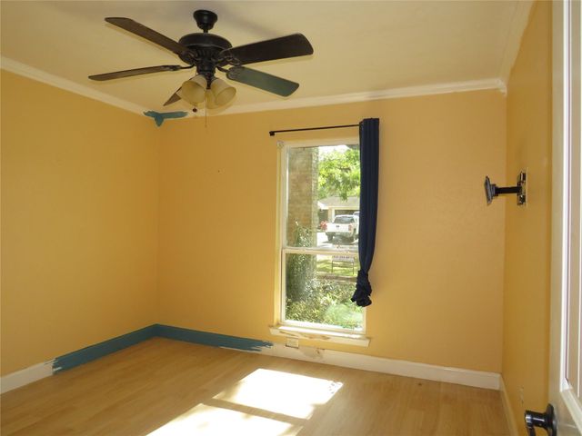 1112 N Heron Drive, Seabrook, TX 77586