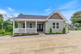 312 N Main St, Dickson, TN 37055