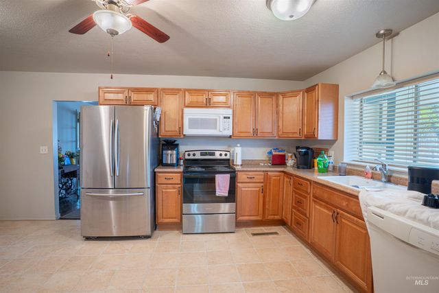 794 Park Ave, Twin Falls, ID 83301
