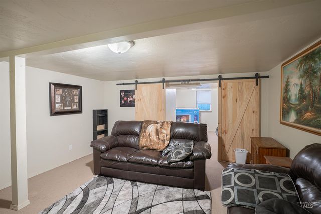 794 Park Ave, Twin Falls, ID 83301