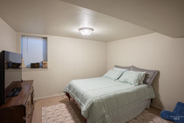 794 Park Ave, Twin Falls, ID 83301