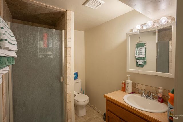 794 Park Ave, Twin Falls, ID 83301