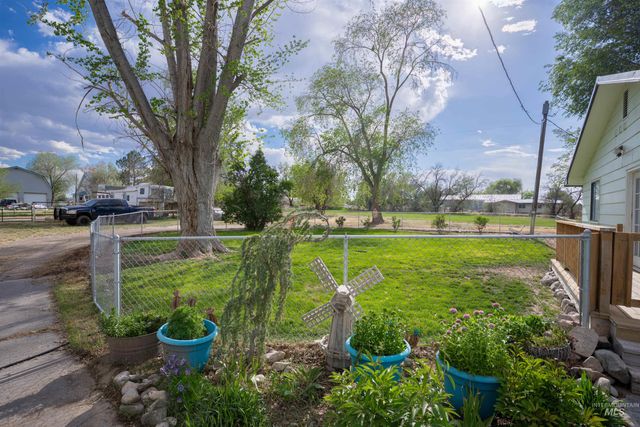 794 Park Ave, Twin Falls, ID 83301