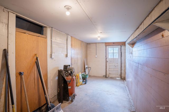 794 Park Ave, Twin Falls, ID 83301