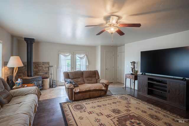 794 Park Ave, Twin Falls, ID 83301