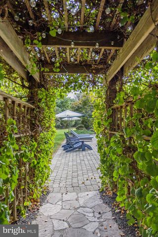 44 WALTERS RD, Robbinsville, NJ 08691