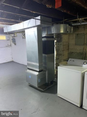 2516 BARCLAY ST, Baltimore, MD 21218