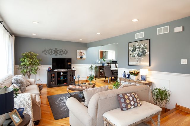 12320 Tim Tam Court, Orland Park, IL 60467