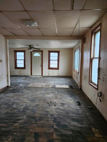 201 N Main Street, Yale, IA 50277