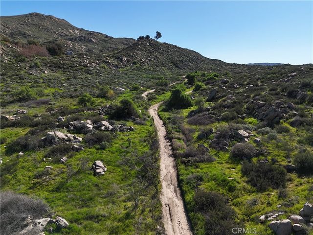 14 Starlight Mesa Drive, Hemet, CA 92544