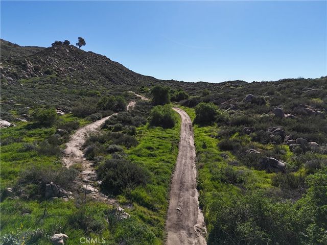 14 Starlight Mesa Drive, Hemet, CA 92544