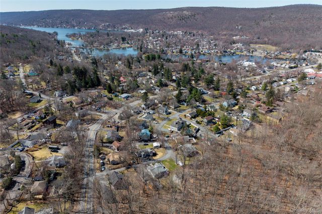 1100 State Route 17A, Greenwood Lake, NY 10925