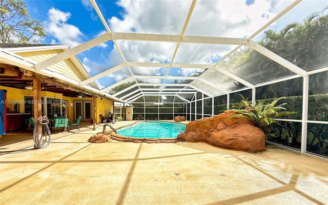 19280 SW 304th St, Homestead, FL 33030