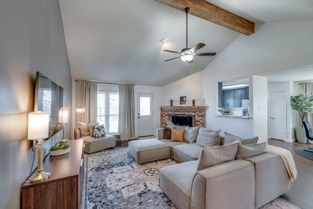 804 Simon Drive, Cedar Hill, TX 75104