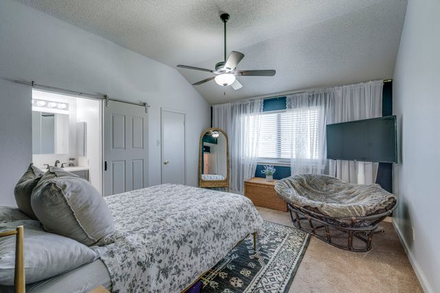 804 Simon Drive, Cedar Hill, TX 75104