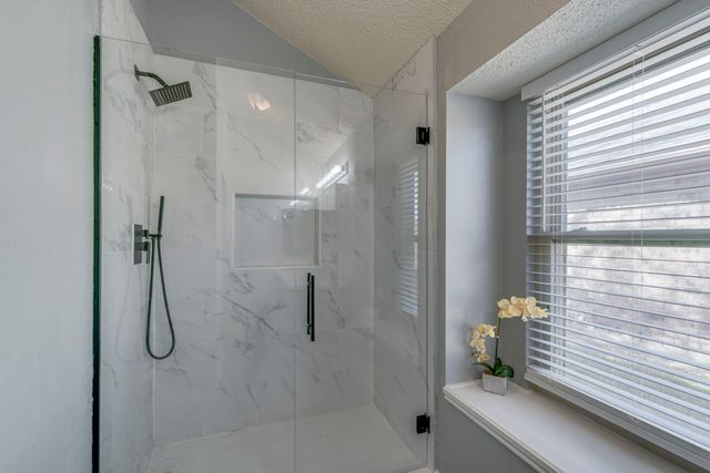 804 Simon Drive, Cedar Hill, TX 75104