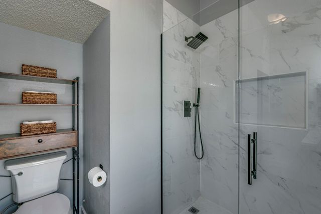 804 Simon Drive, Cedar Hill, TX 75104