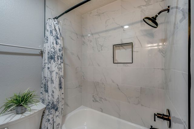 804 Simon Drive, Cedar Hill, TX 75104