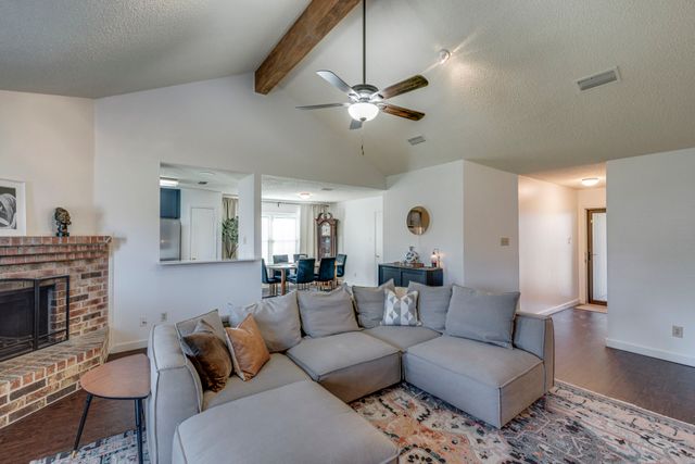 804 Simon Drive, Cedar Hill, TX 75104