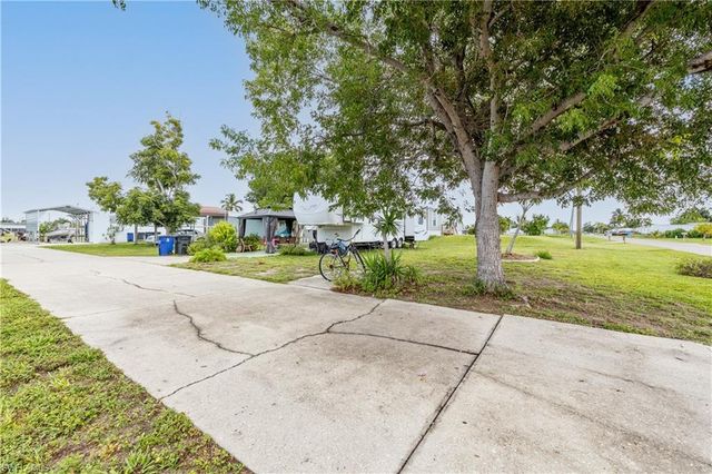 5008 Sandpiper DR, St. James City, FL 33956