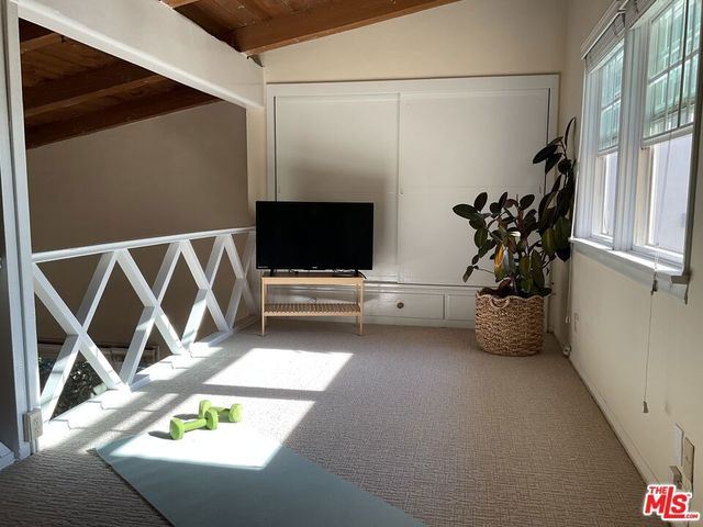 5262 N Willowcrest Avenue, Los Angeles, CA 91601