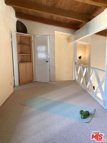 5262 N Willowcrest Avenue, Los Angeles, CA 91601