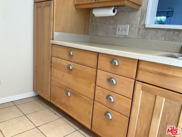 5262 N Willowcrest Avenue, Los Angeles, CA 91601